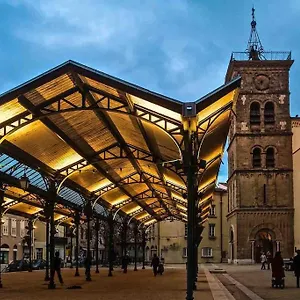appartement-au-coeur-de-valence.hotels-rhonealpes.com/